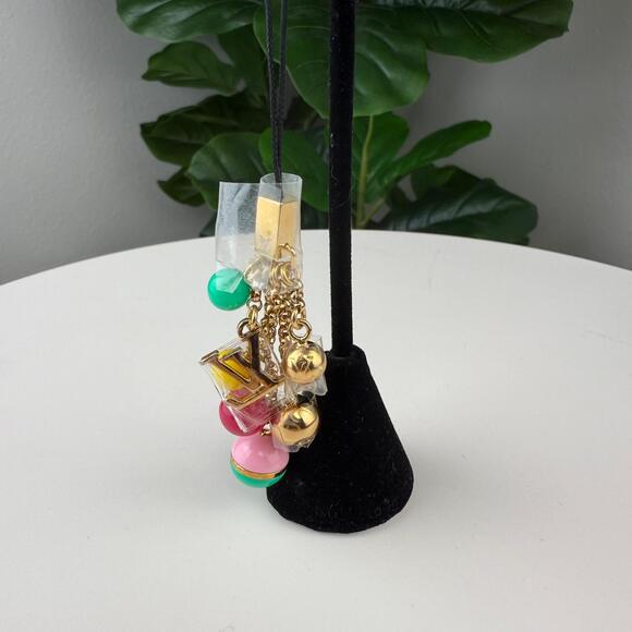 💎✨Authentic Louis Vuitton Goldtone Multicolor Phone Charm - Picture 1 of 3
